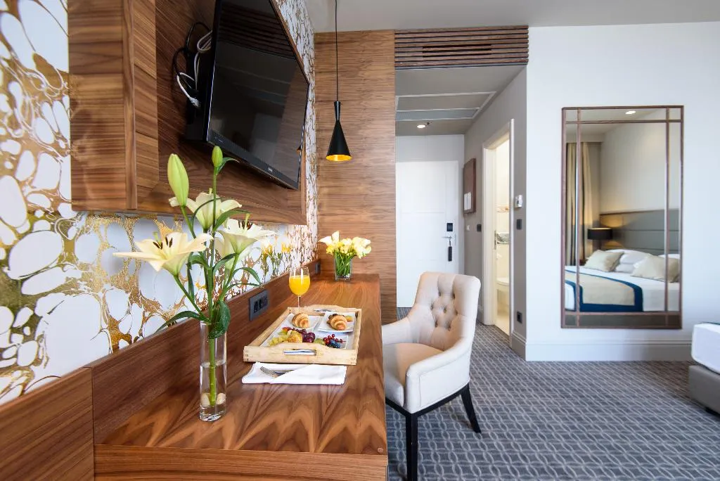 Double or Twin STANDARD Room, Royal Ariston, Dubrovnik