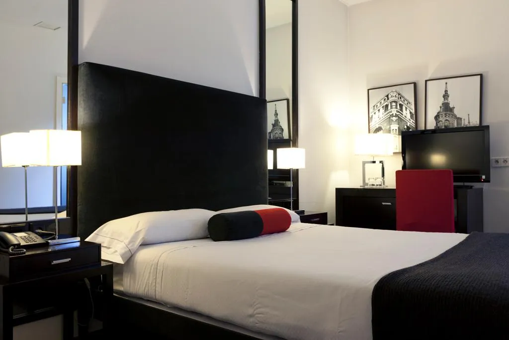 DOUBLE STANDARD Room, Quatro Puerta del Sol, Madrid