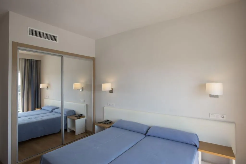 Room, Playa Azul, Menorca