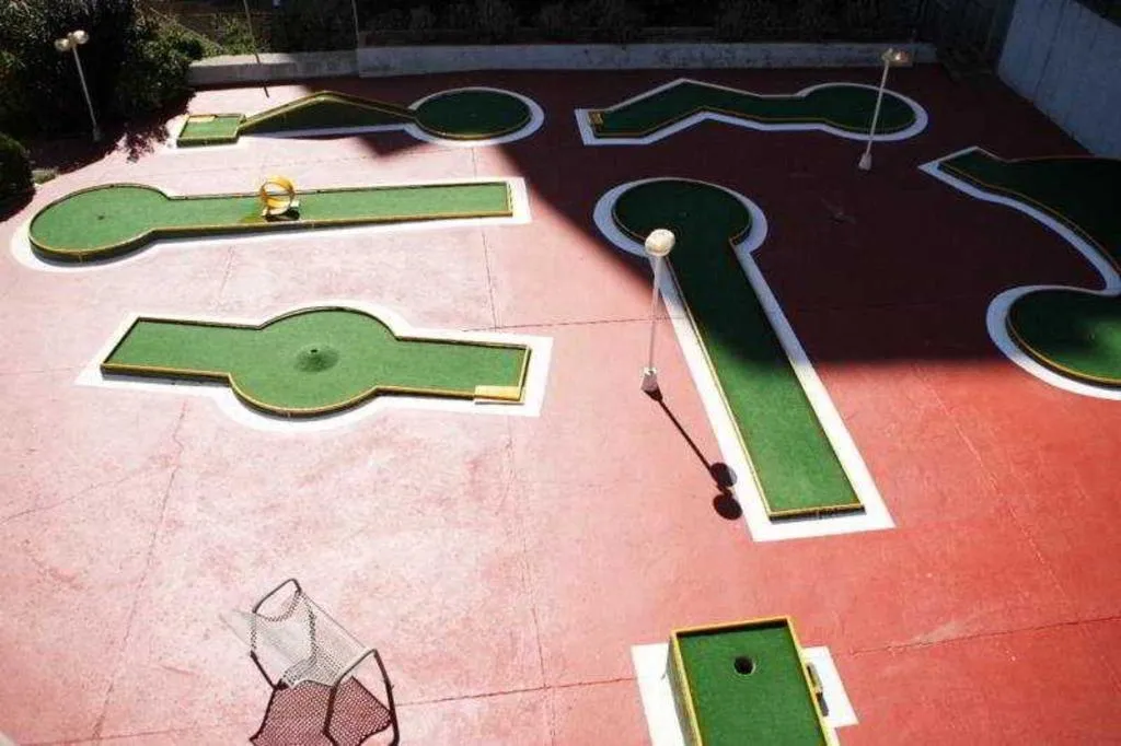 Sports and Entertainment, Xon's Platja, Costa Brava
