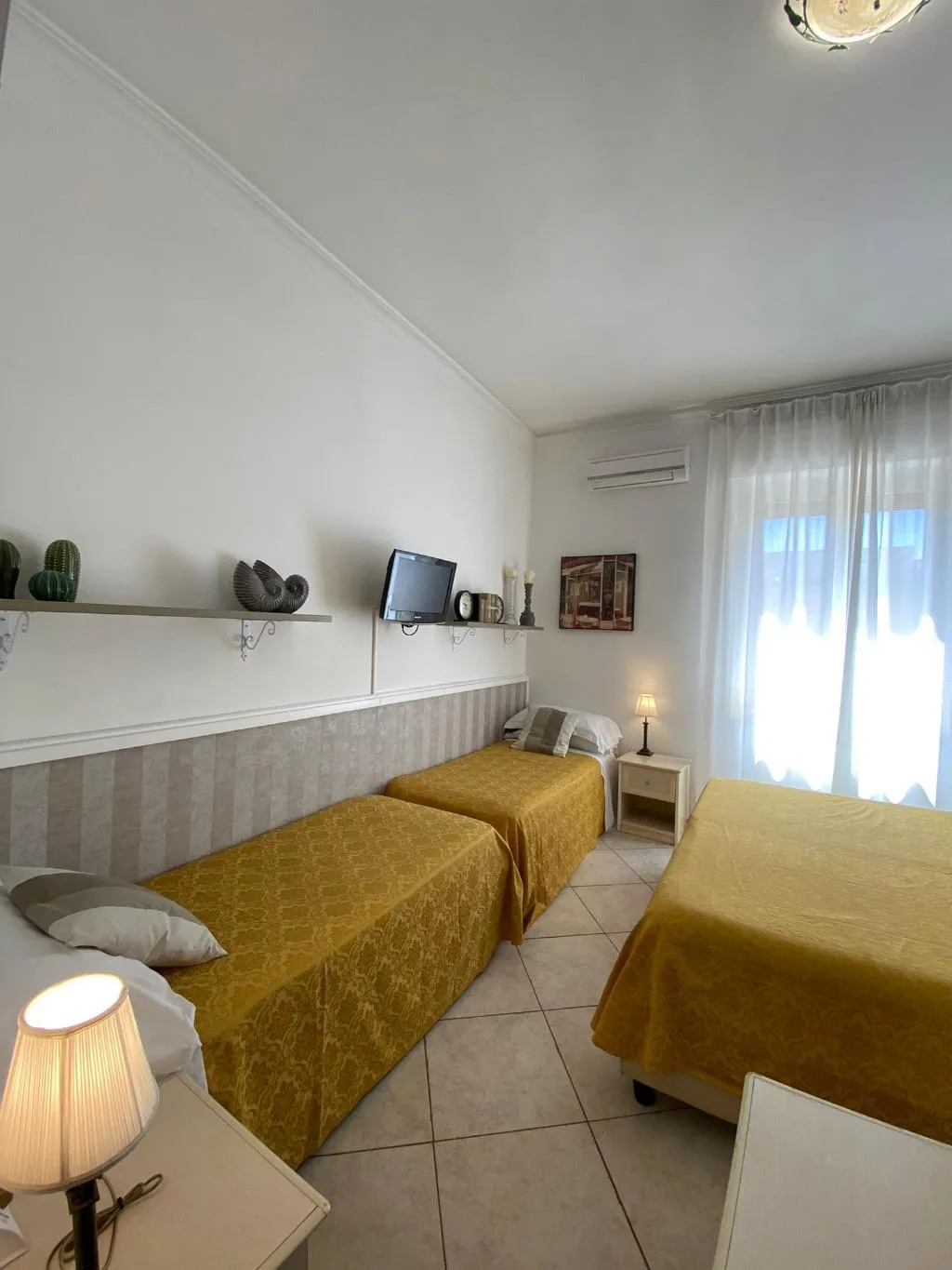 QUADRUPLE STANDARD Room, Hotel Europeo City Break, Naples