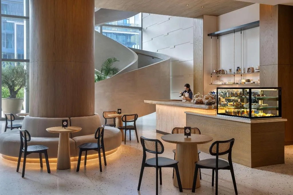 Bar, Radisson Beach Resort Palm Jumeirah, Dubai