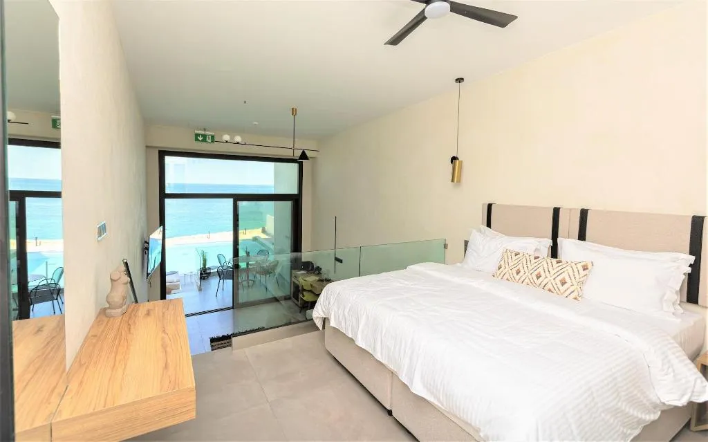 Room, Akrotiri Olympus Luxury Suites, Thessaloniki