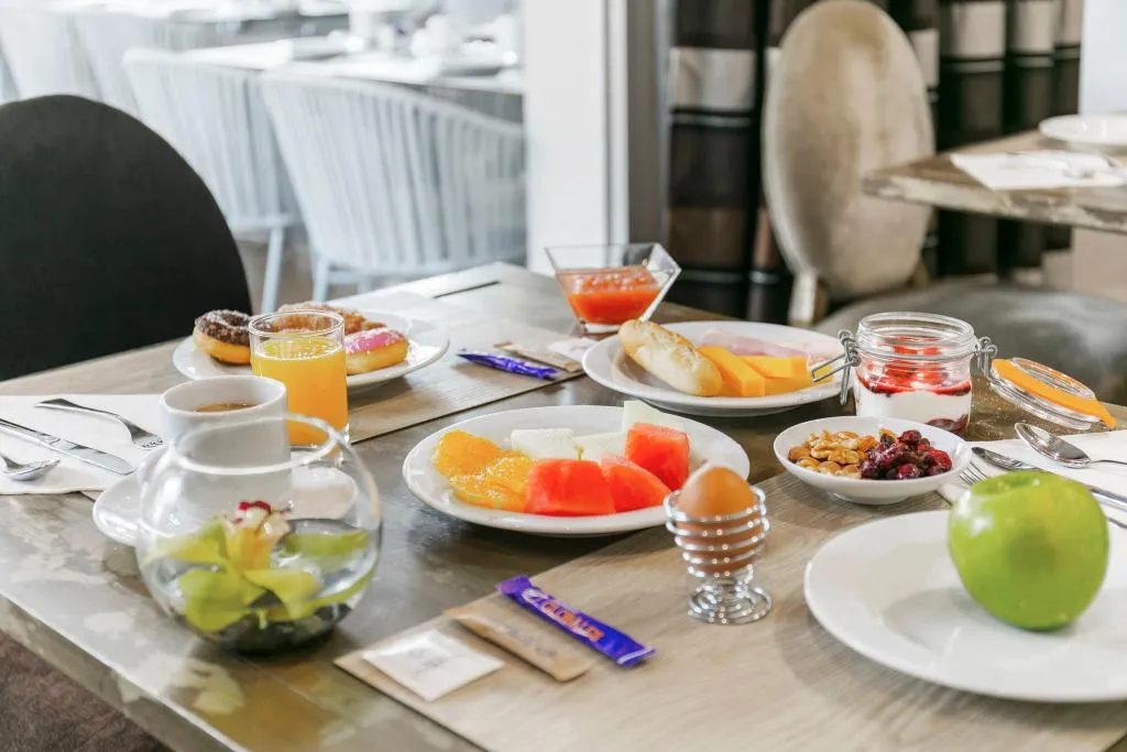 Restaurant, Globales Acis & Galatea Hotel, Madrid