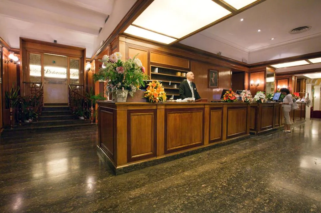 Lobby, Bettoja Hotel Massimo d'Azeglio, Rome