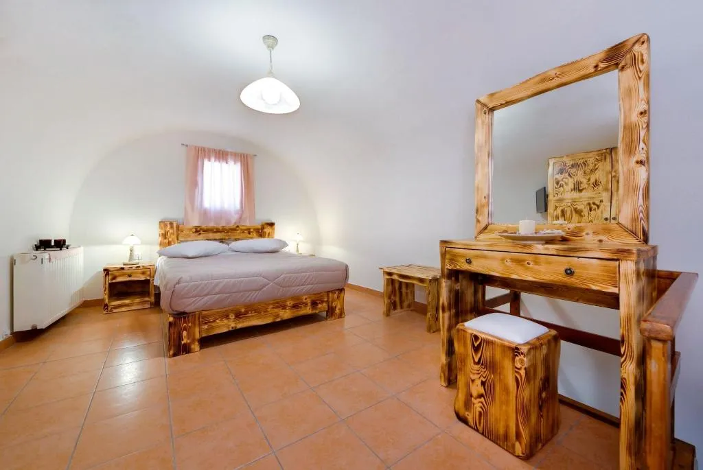 Room, Villa Aegeon, Santorini