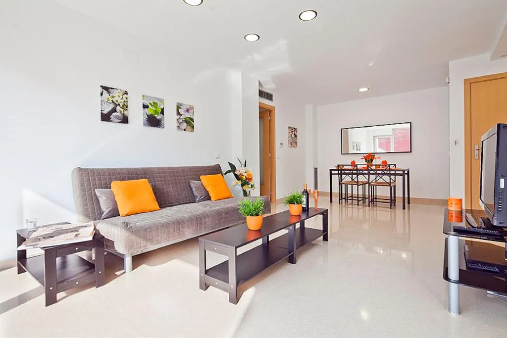 APARTMENT TWO BEDROOMS WITH TERRACE Room, Charmsuites Paralel, Barcelona