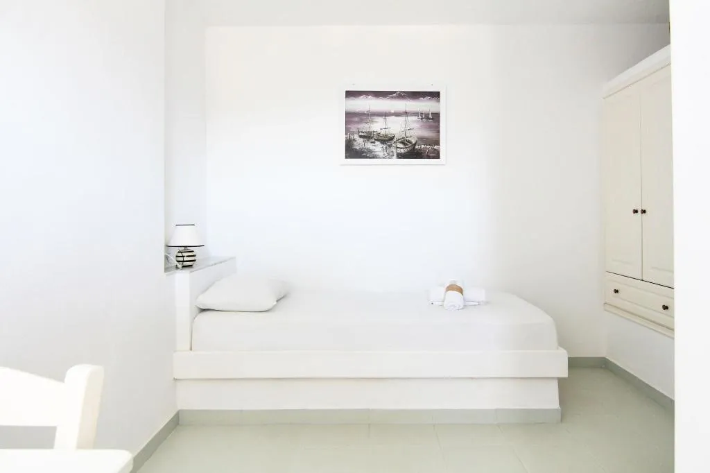 Room, Kritikakis Village Apartments, Santorini