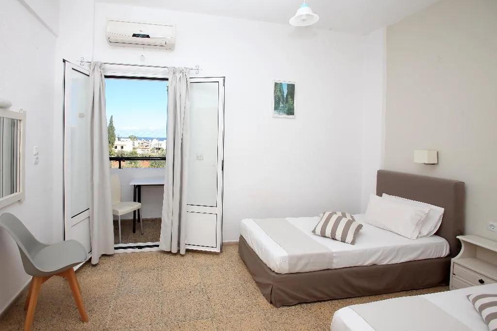 APARTMENT SUPERIOR CAPACITY 4 Room, Iraklis, Crete