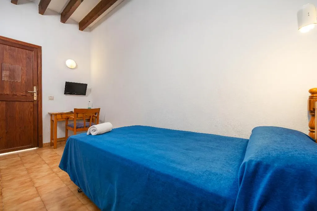 SINGLE STANDARD Room, Santuario de Lluc, Majorca