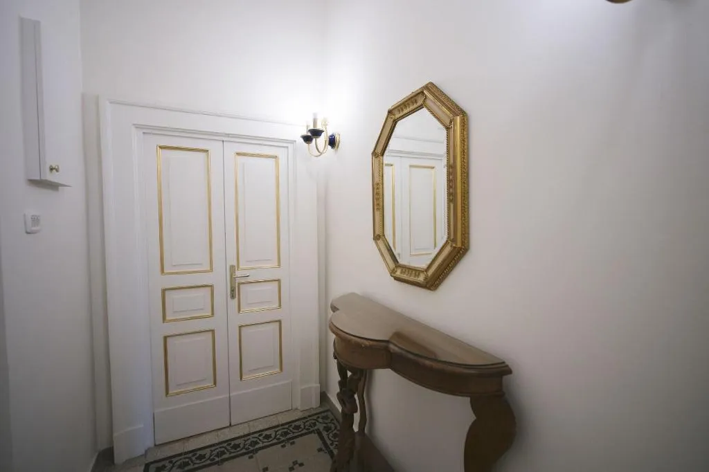 Room, Area Angioina Suites, Naples
