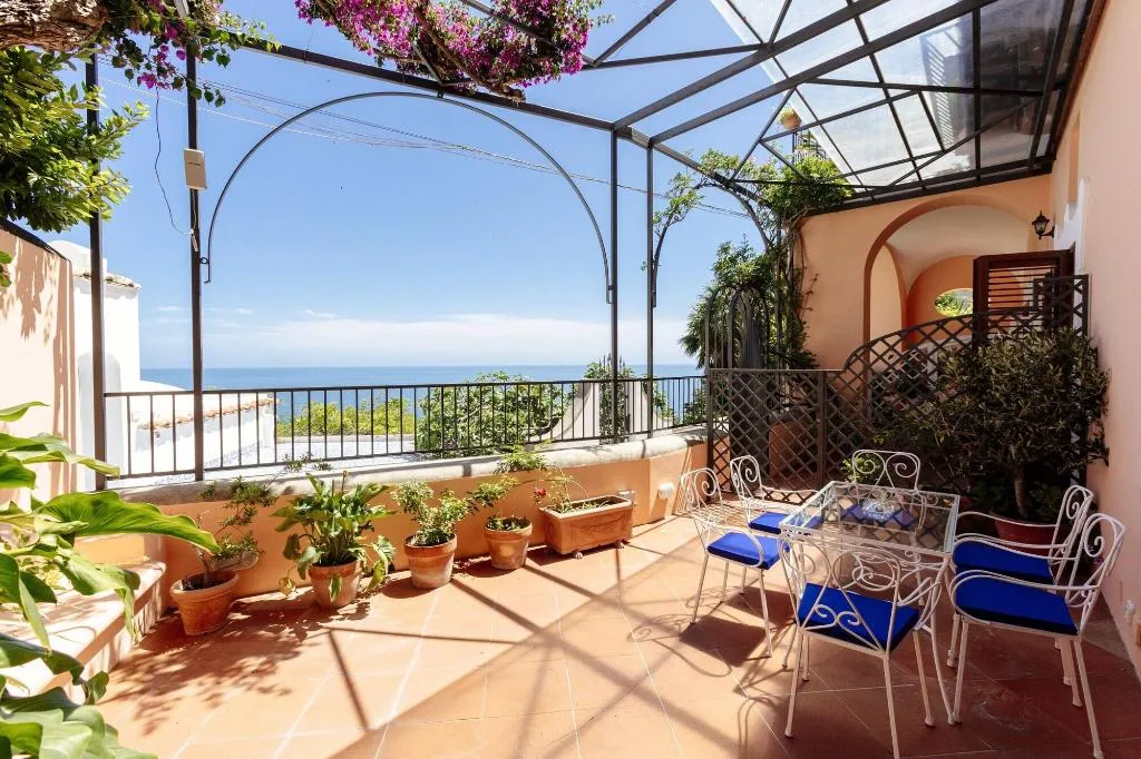 Room, Villa Principe Giovanni, Naples