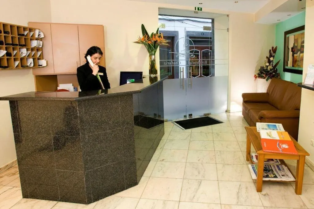 Lobby, Residencial Chafariz, Madeira