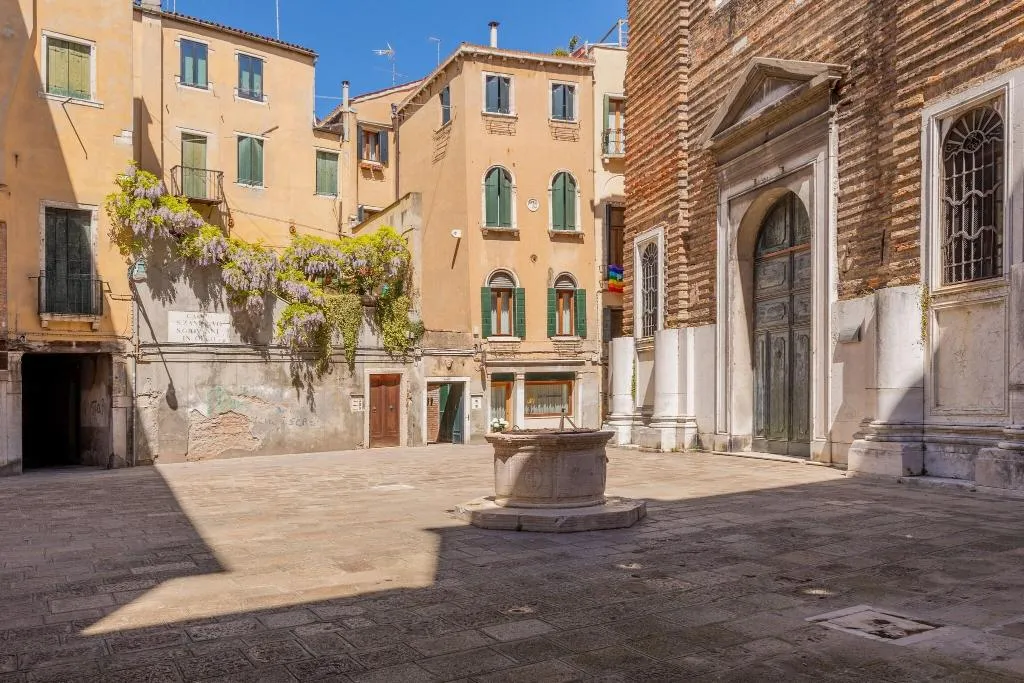 General view, La Locandiera, Venice
