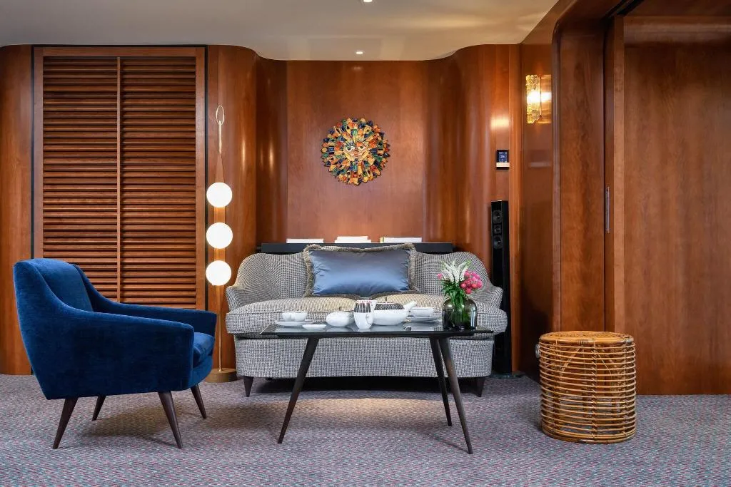 Lobby, Bairro Alto, Lisbon