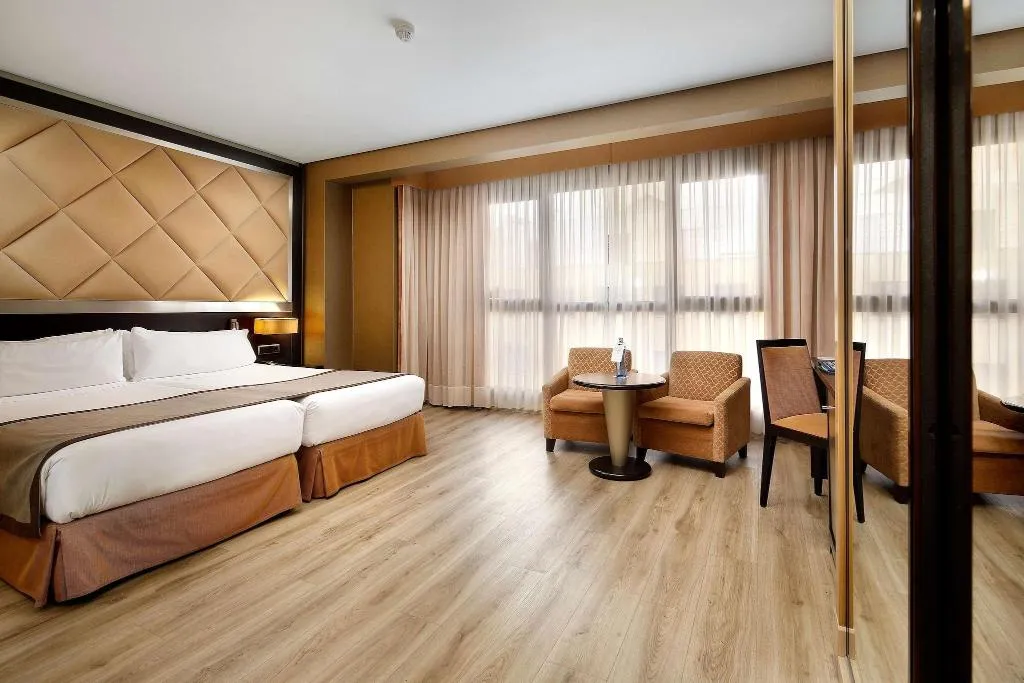 DOUBLE TWO DOUBLE BEDS Room, Hcc St. Moritz, Barcelona