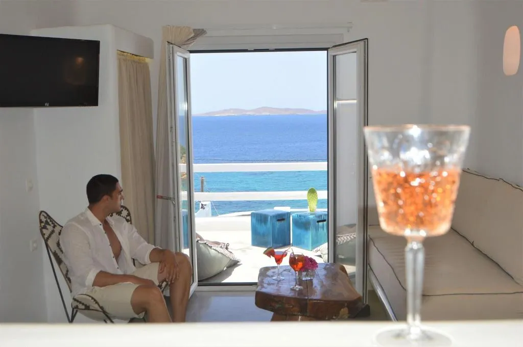 Room, Flaskos Suites, Mykonos