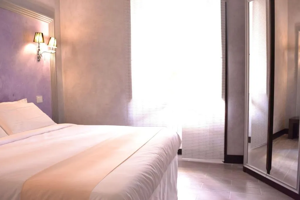 Room, Tiburtina House, Rome