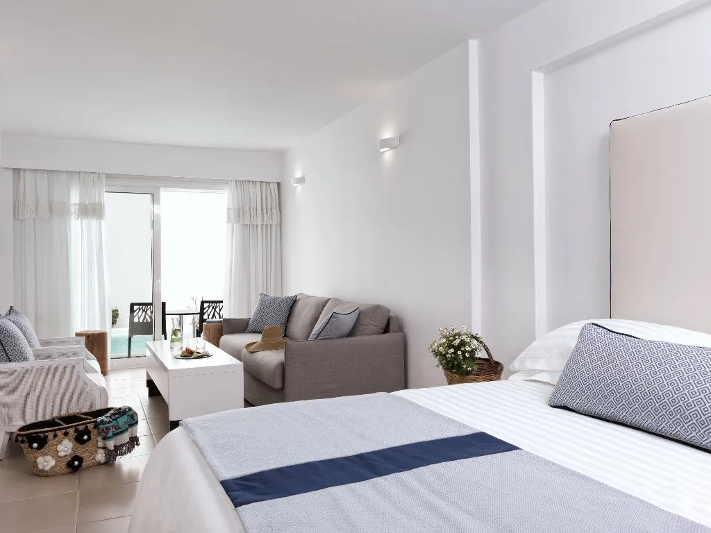 JUNIOR SUITE STANDARD Room, Aressana Spa Hotel and Suites, Santorini