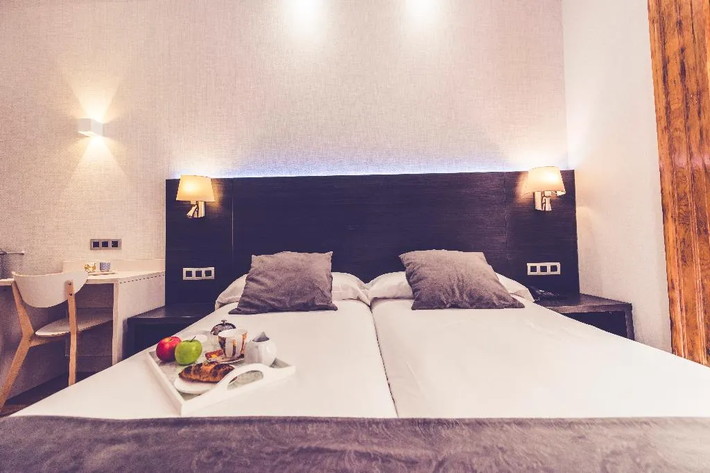 DOUBLE STANDARD Room, Marlasca, Madrid
