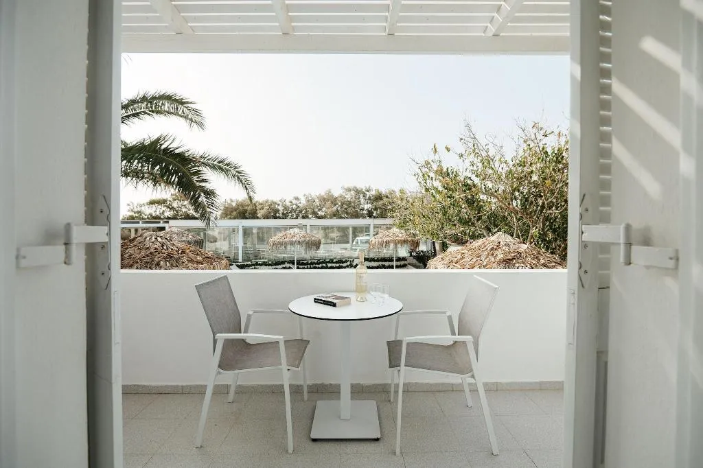 Terrace, Aspro Phos, Santorini