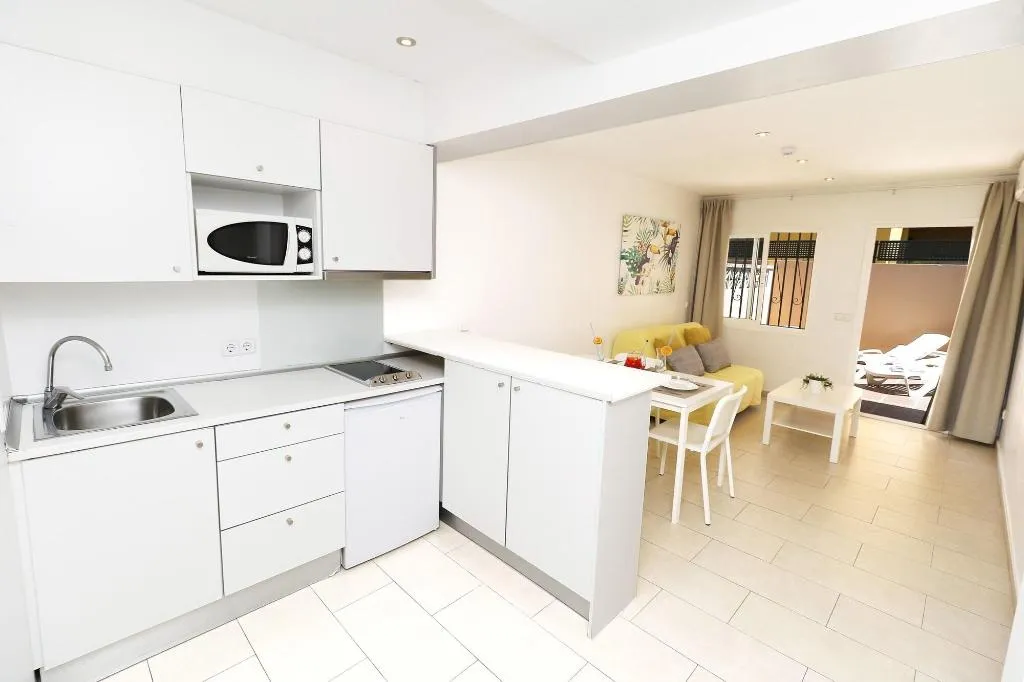 Room, Naika Studios & Apartments, Majorca