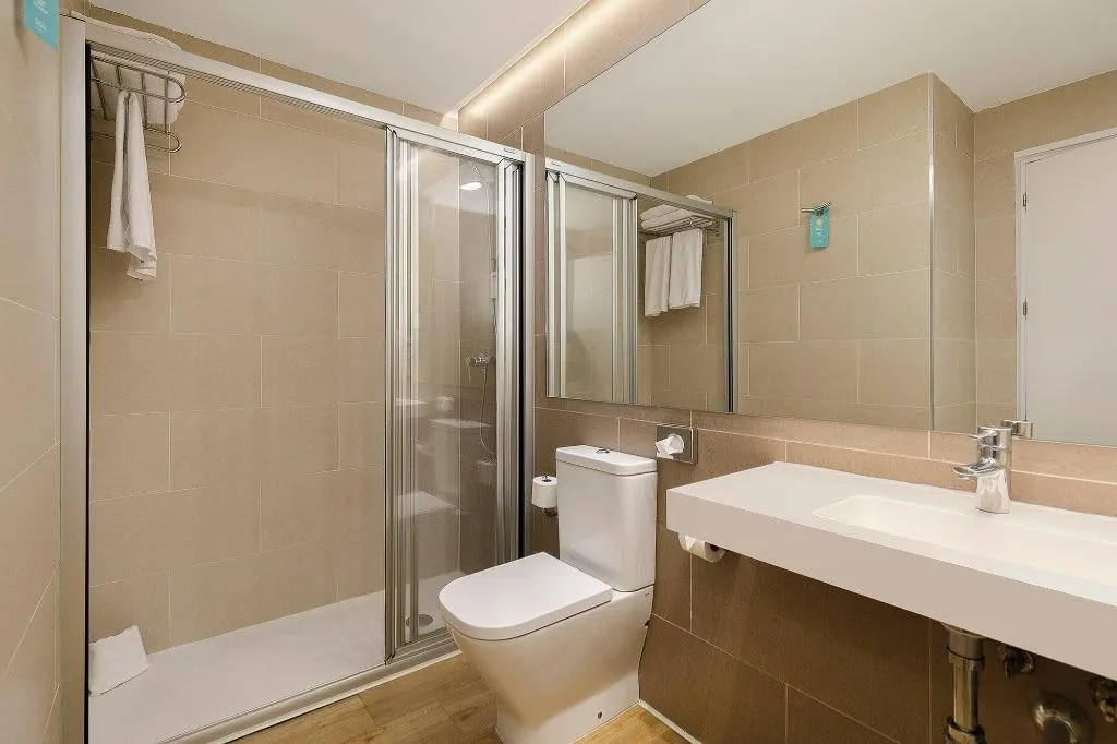 FAMILY ROOM STANDARD Room, Sol Torremolinos Don Pedro, Costa Del Sol