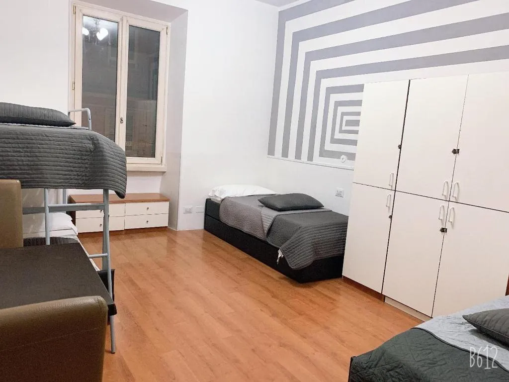 Room, Hi Termini, Naples