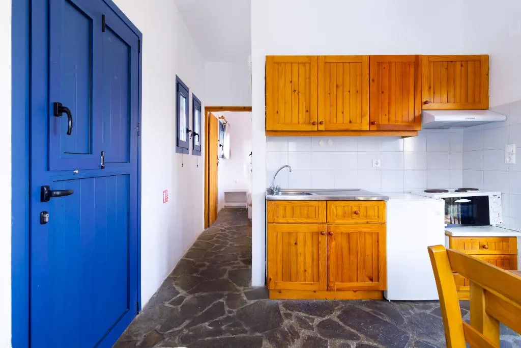 APARTMENT ONE BEDROOM Room, Okirroi Villas and Apts, Crete