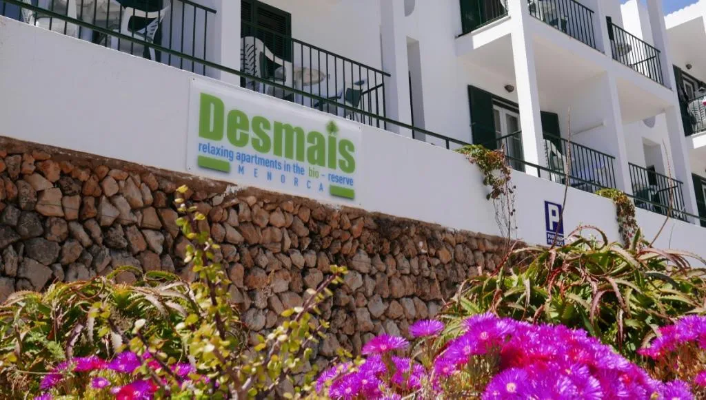 Lobby, Desmais, Menorca
