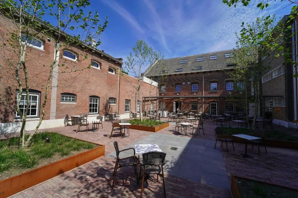 Terrace, Fletcher Hotel De Oude Gevangenis Alkmaar, Amsterdam