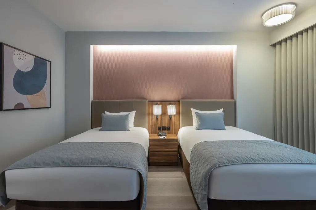 TWIN DELUXE Room, Hotel Riu Plaza The Gresham Dublin, Dublin