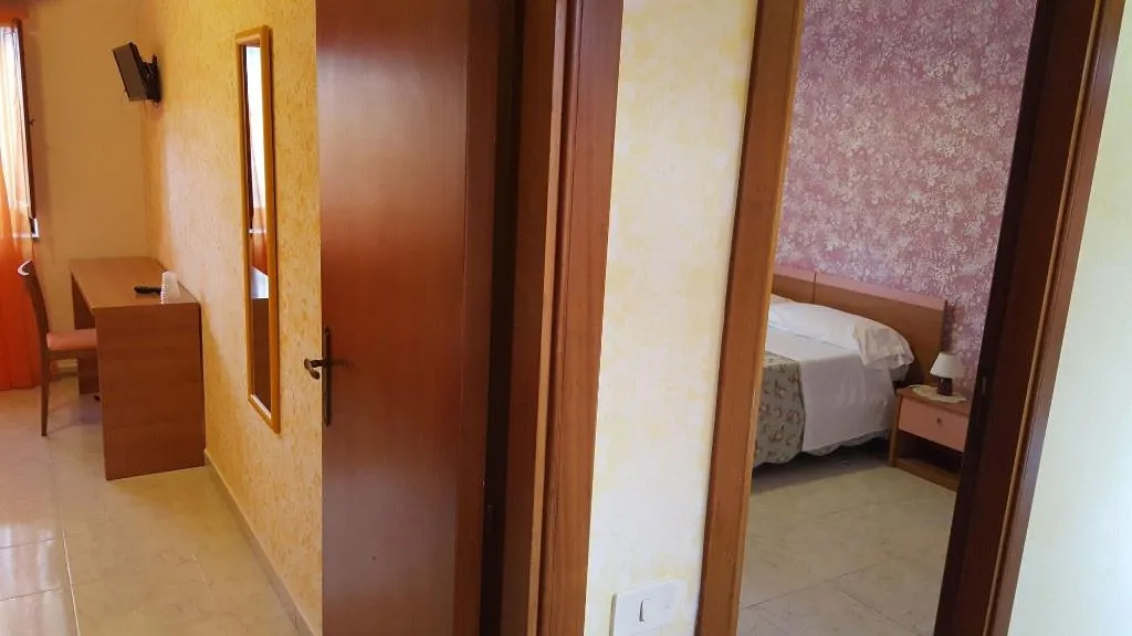 Room, Villa De Angelis, Naples