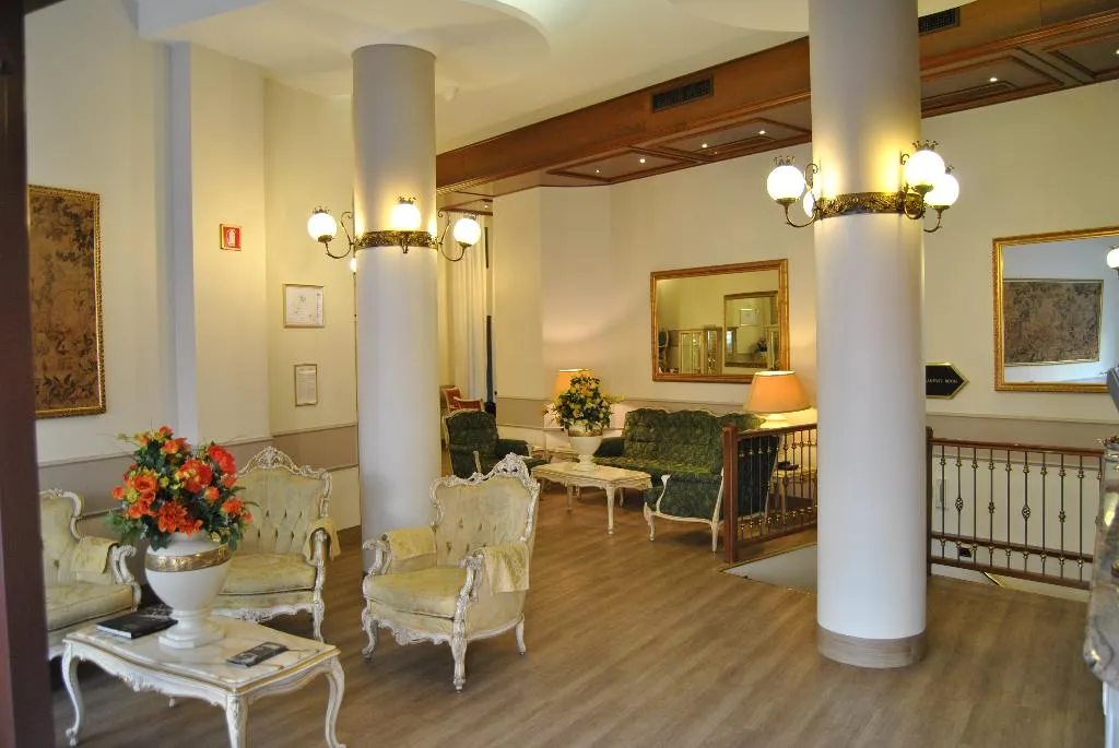 General view, King - Mokinba Hotels, Milan