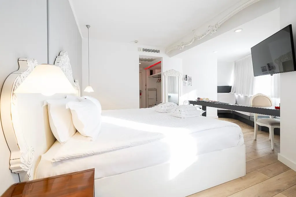 DOUBLE DELUXE Room, Beyond, Izmir