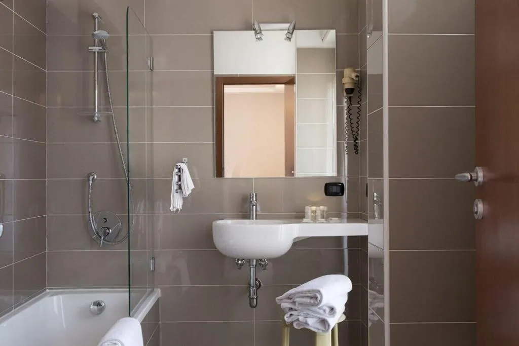 DOUBLE SUPERIOR Room, American Hotel, Naples