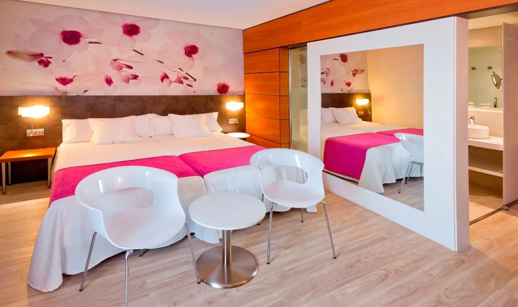DOUBLE SINGLE USE SUPERIOR Room, Sumus Monteplaya, Costa Brava