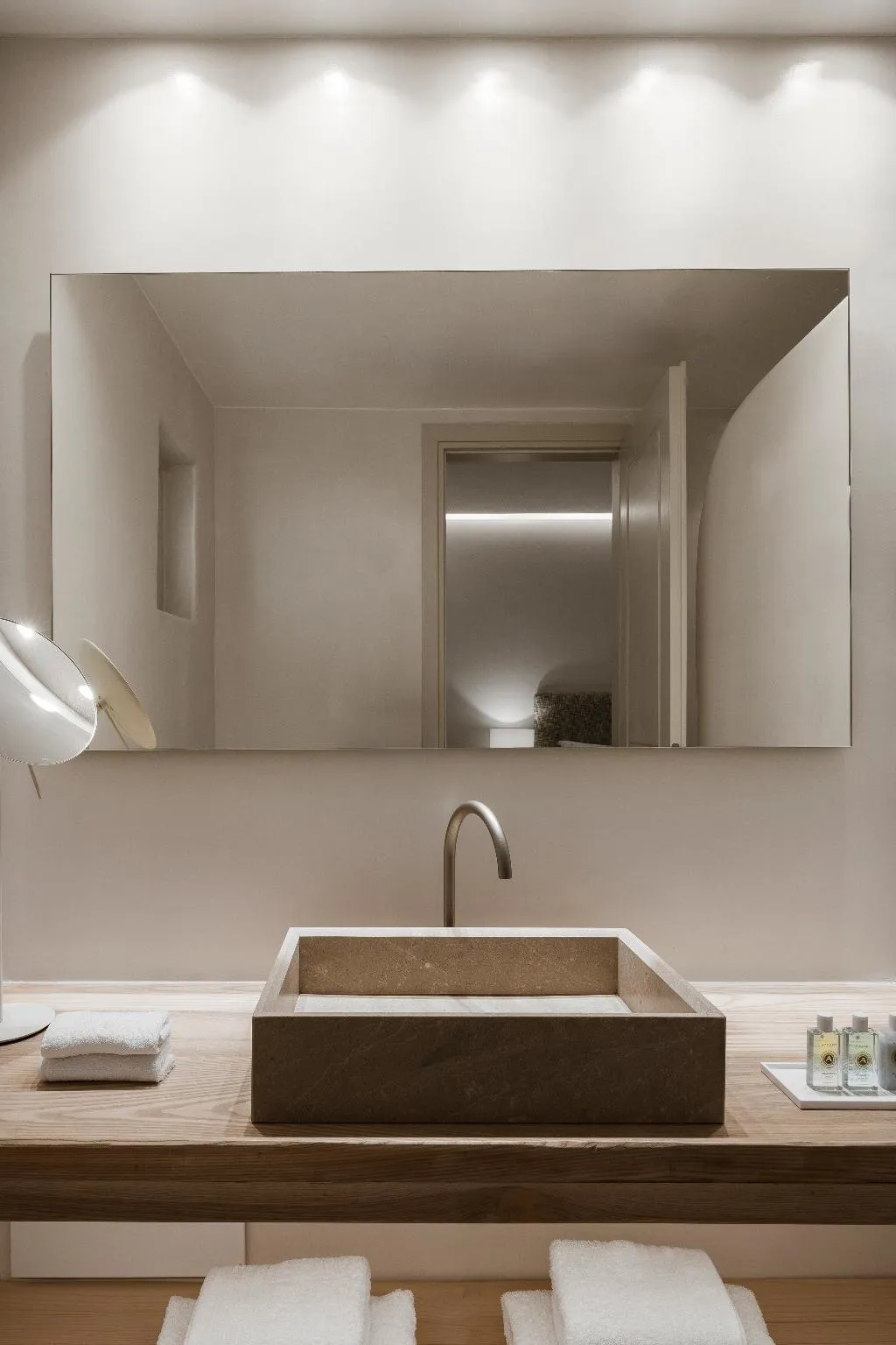 SUITE POOL VIEW Room, Amaria Beach Resort, Athens