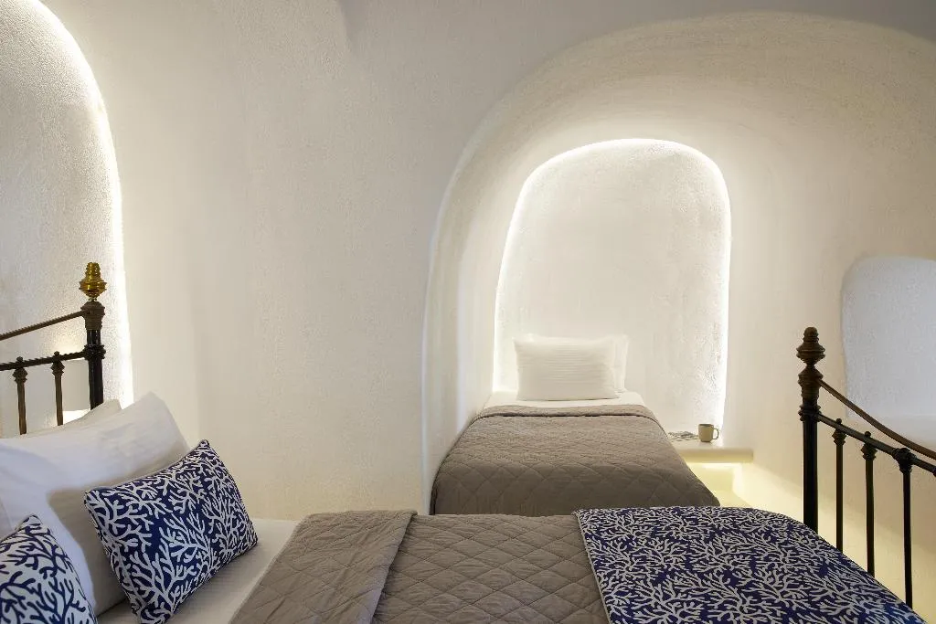 General view, La Perla Villas and Suites, Santorini