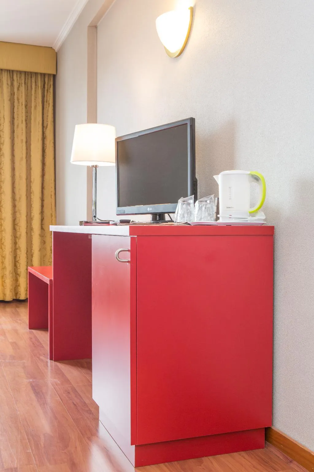 Room, 3K Madrid, Lisbon