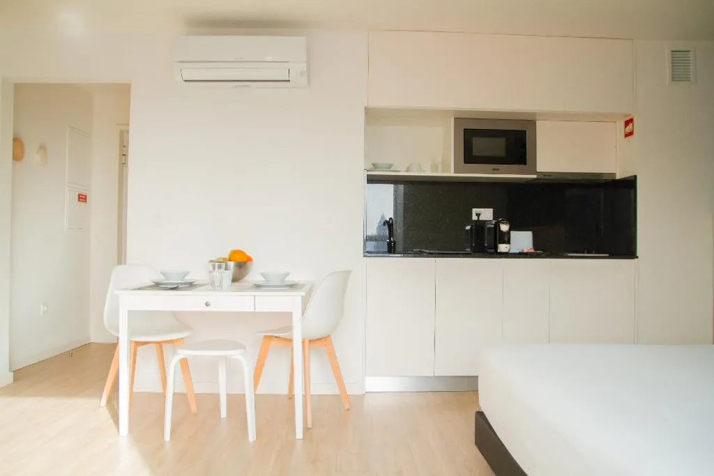 STUDIO STANDARD Room, Room Select Porto Suites, Porto