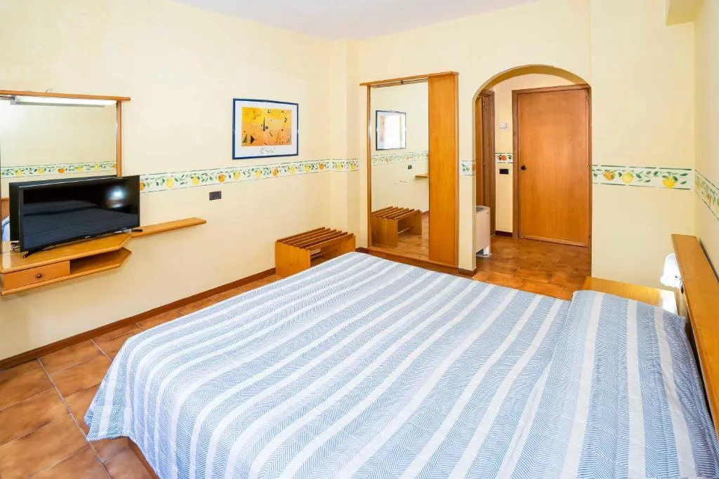 DOUBLE ECONOMY Room, Hotel San Pietro Beach - Letojanni, Catania