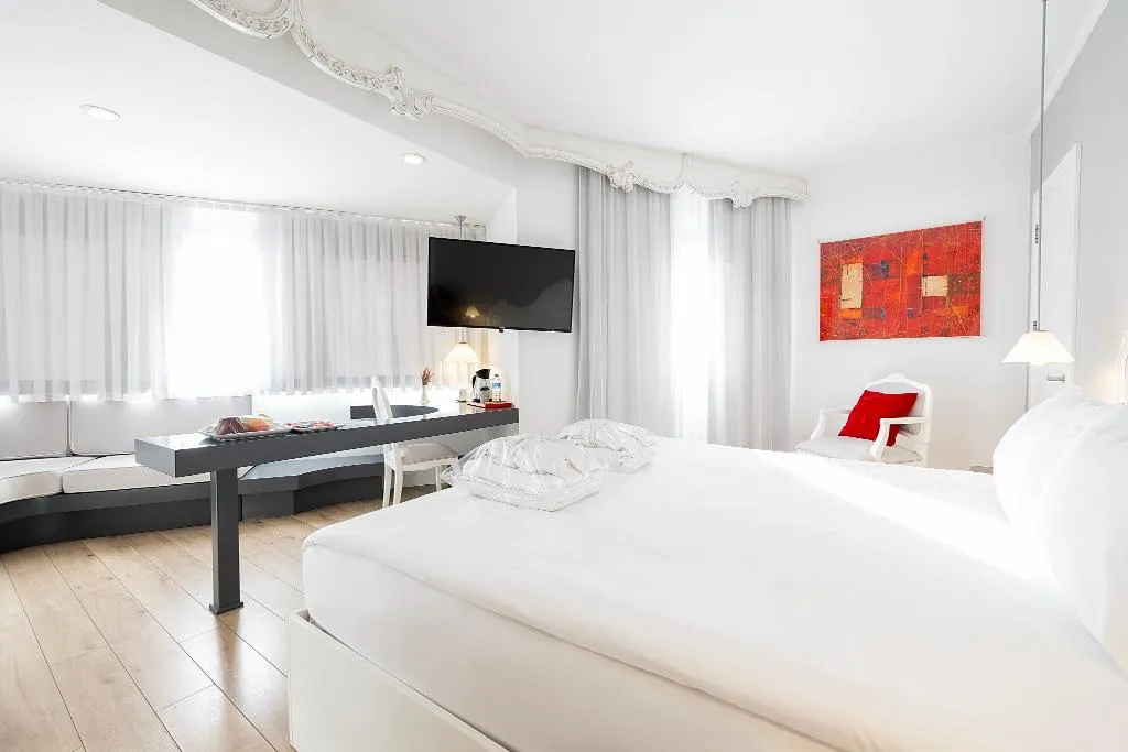 DOUBLE DELUXE Room, Beyond, Izmir