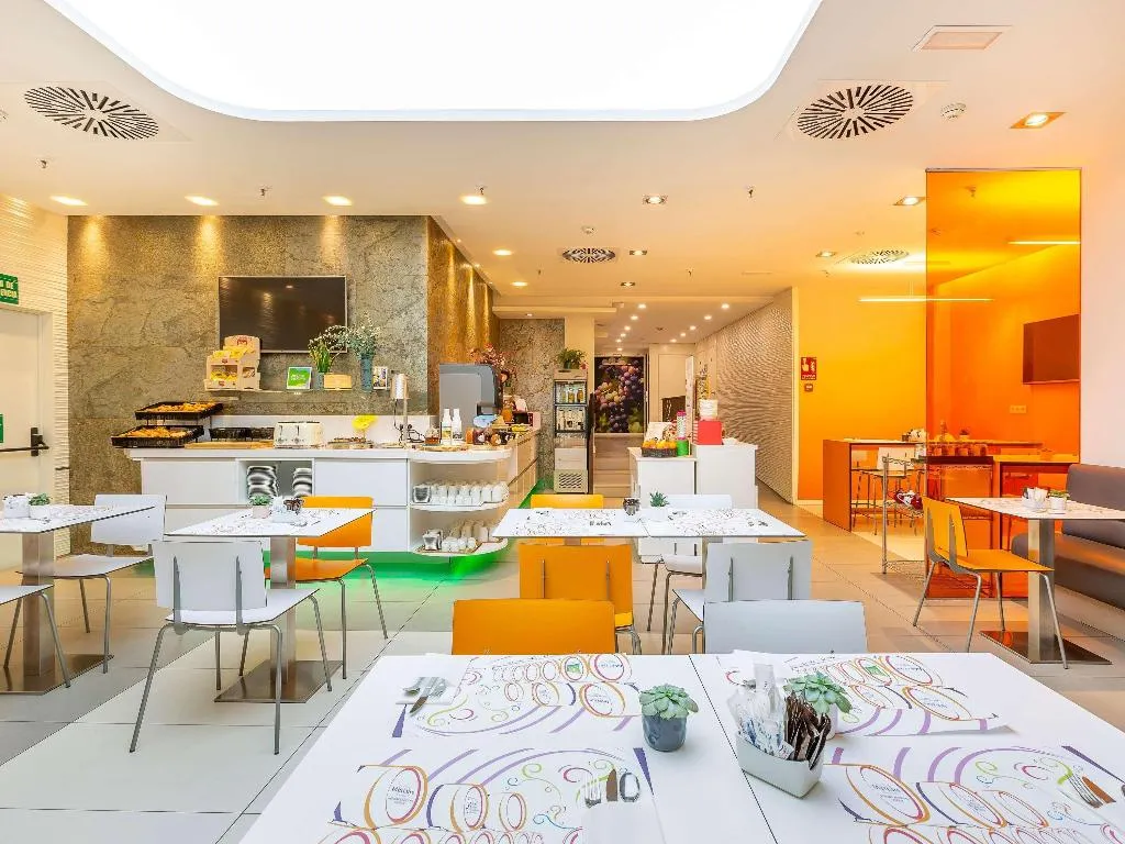 Restaurant, Ibis Styles Madrid Prado, Madrid