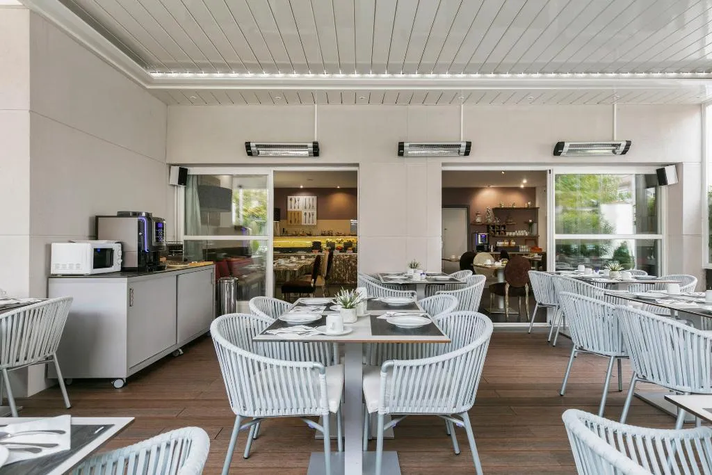 Terrace, Globales Acis & Galatea Hotel, Madrid