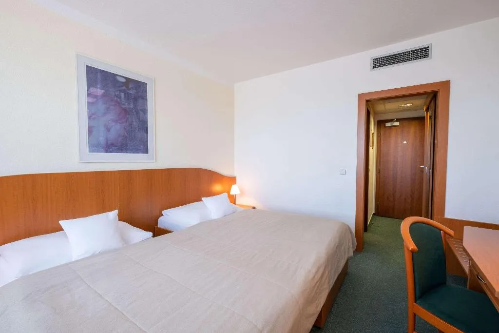 TWIN STANDARD Room, Clarion Congress Hotel Ostrava, Prague