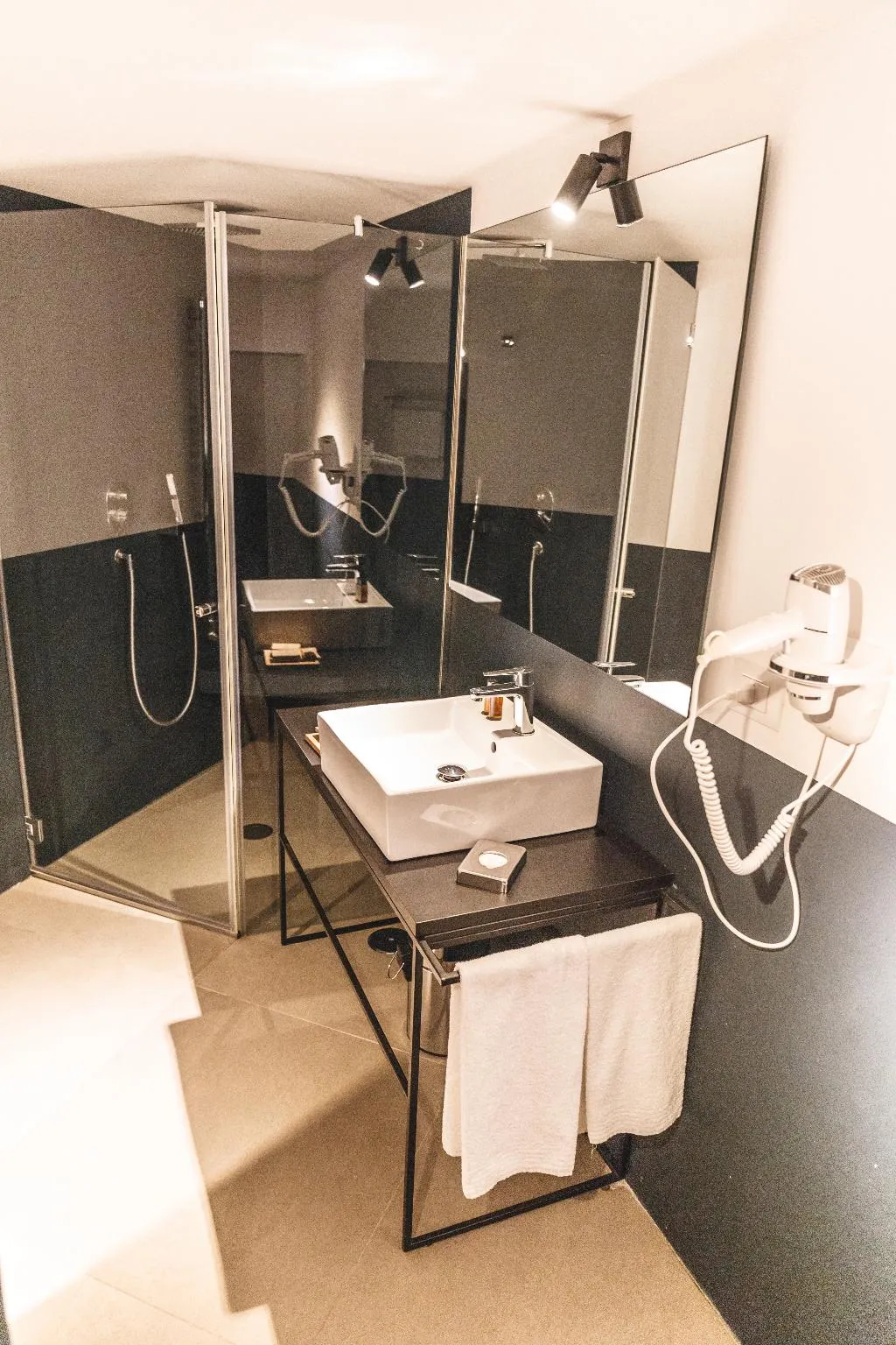 DOUBLE SUPERIOR Room, Relais Della Porta, Naples