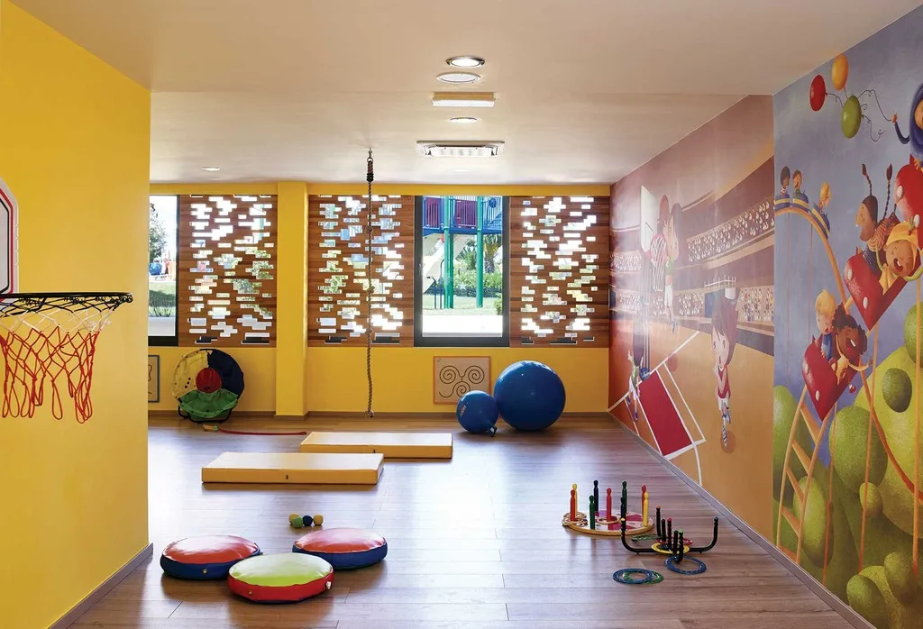 Sports and Entertainment, Roda Beach Resort and Spa, Corfu