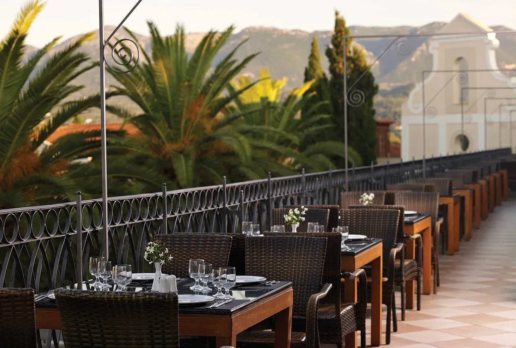 Bar, Roda Beach Resort and Spa, Corfu