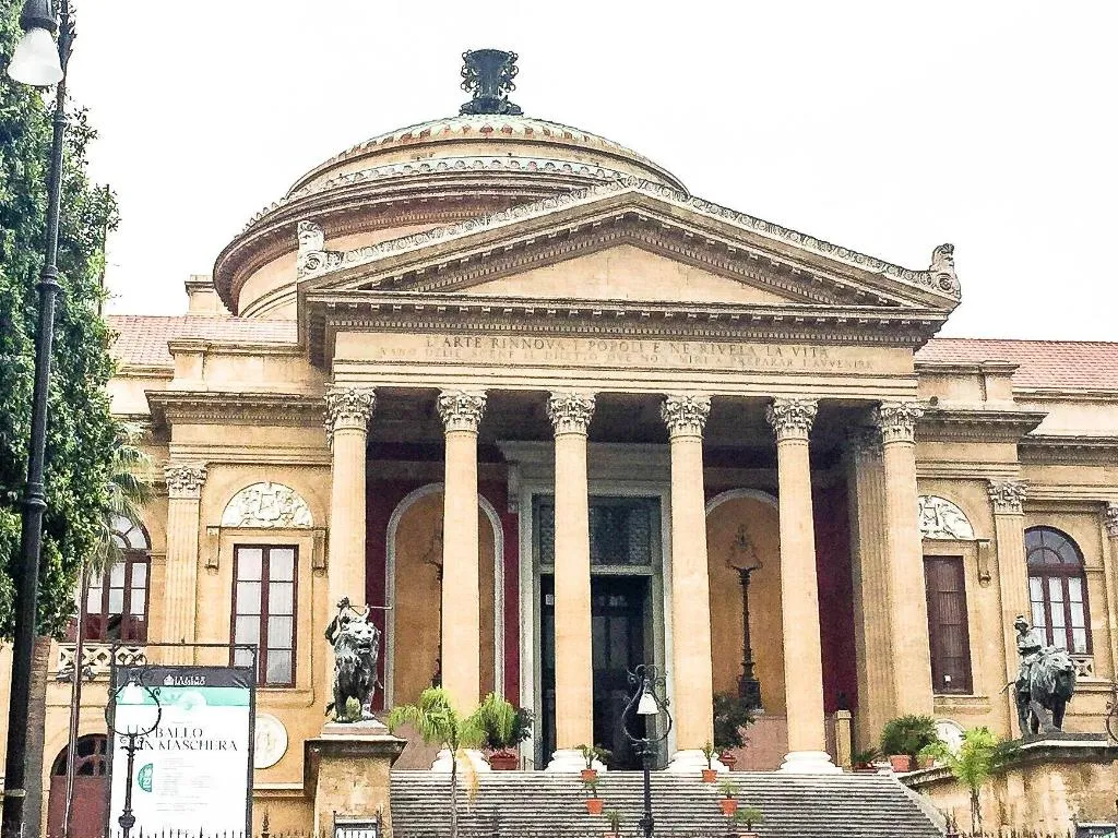 General view, Suite In Center, Palermo